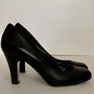 Steve Madden Black high heels size 7.5